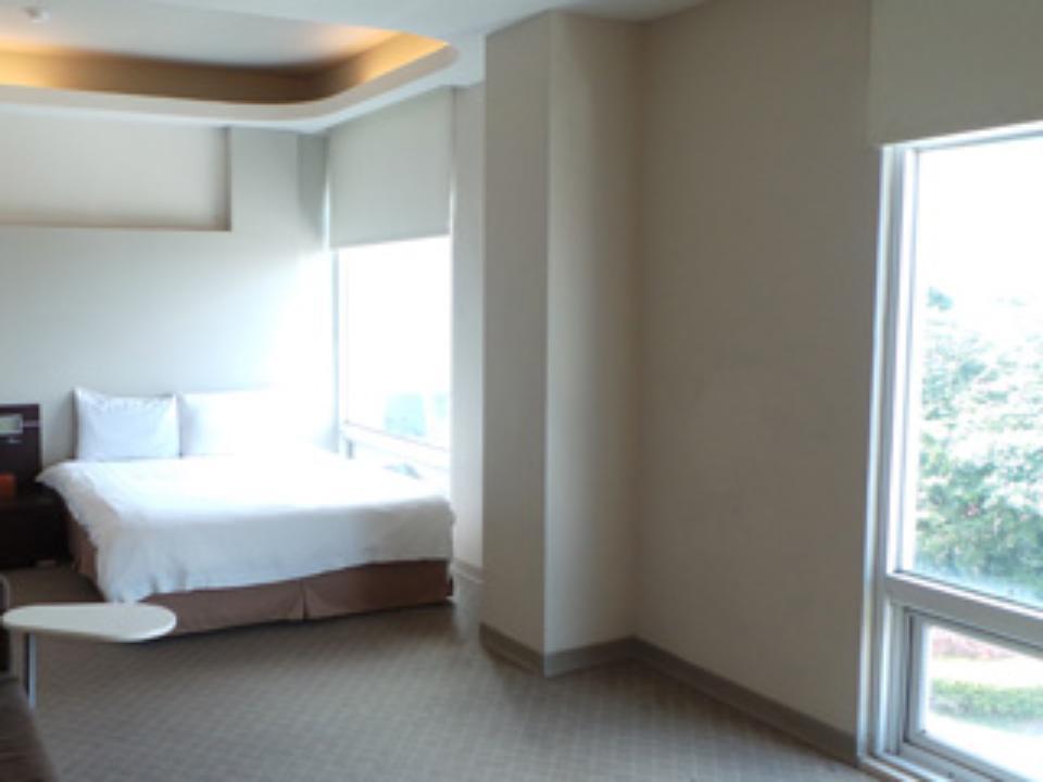 Empire Pacific Castle Hotel Yangmei Eksteriør billede