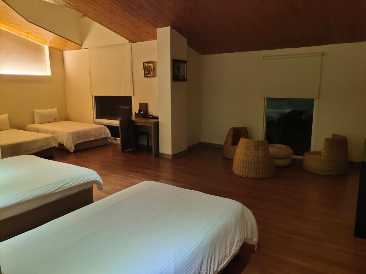Empire Pacific Castle Hotel Yangmei Eksteriør billede